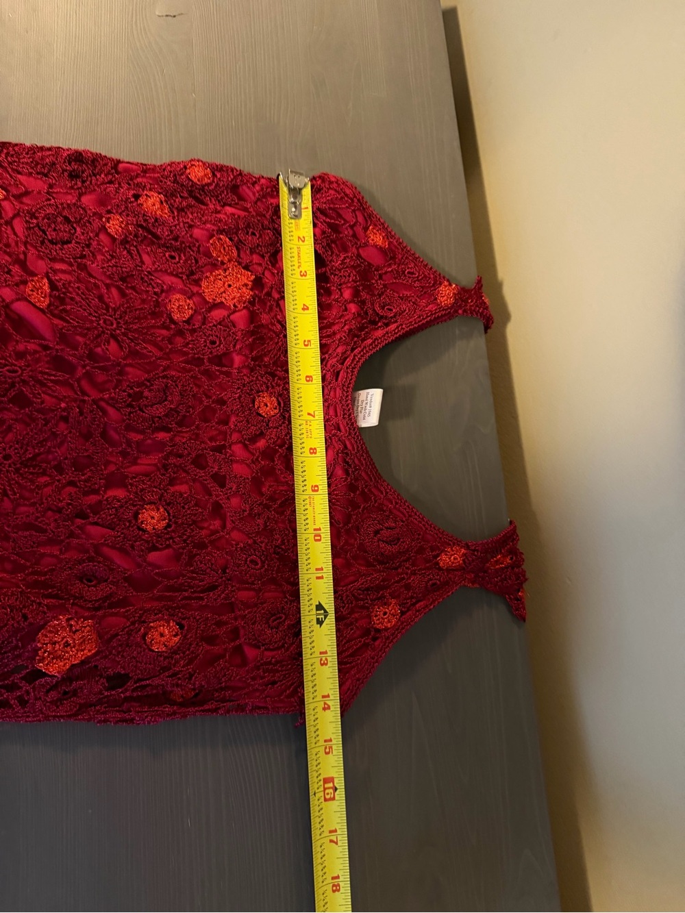 Newport News Vintage Y2K Red Crochet Floral Tank - Picture 6 of 7